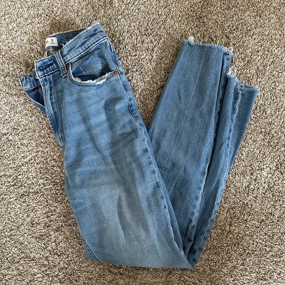 A&F Curve Love Ultra High Rise Ankle Straight Jeans